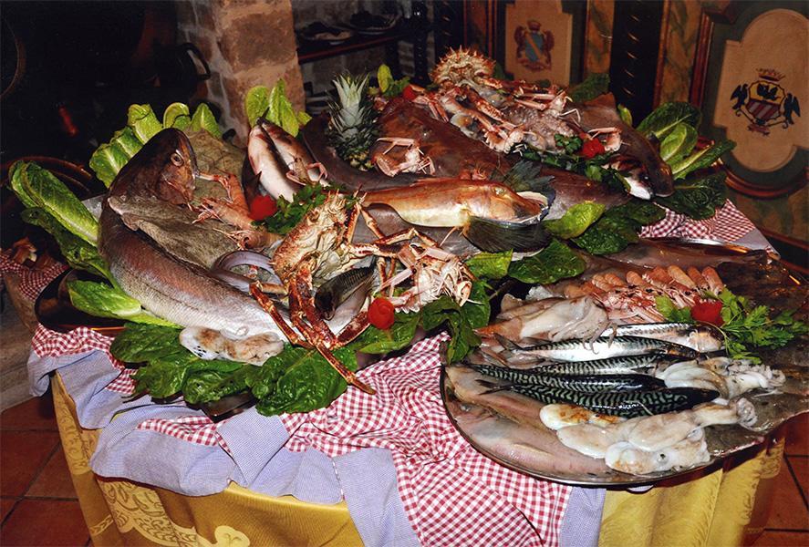 Le Gole Ristorante & Resort Челано Екстер'єр фото