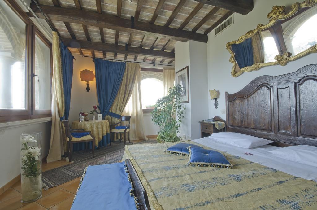 Le Gole Ristorante & Resort Челано Екстер'єр фото